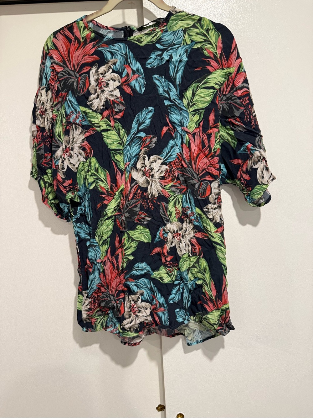 Zara Tropical Floral Tunic with Bright Leaves size Medium